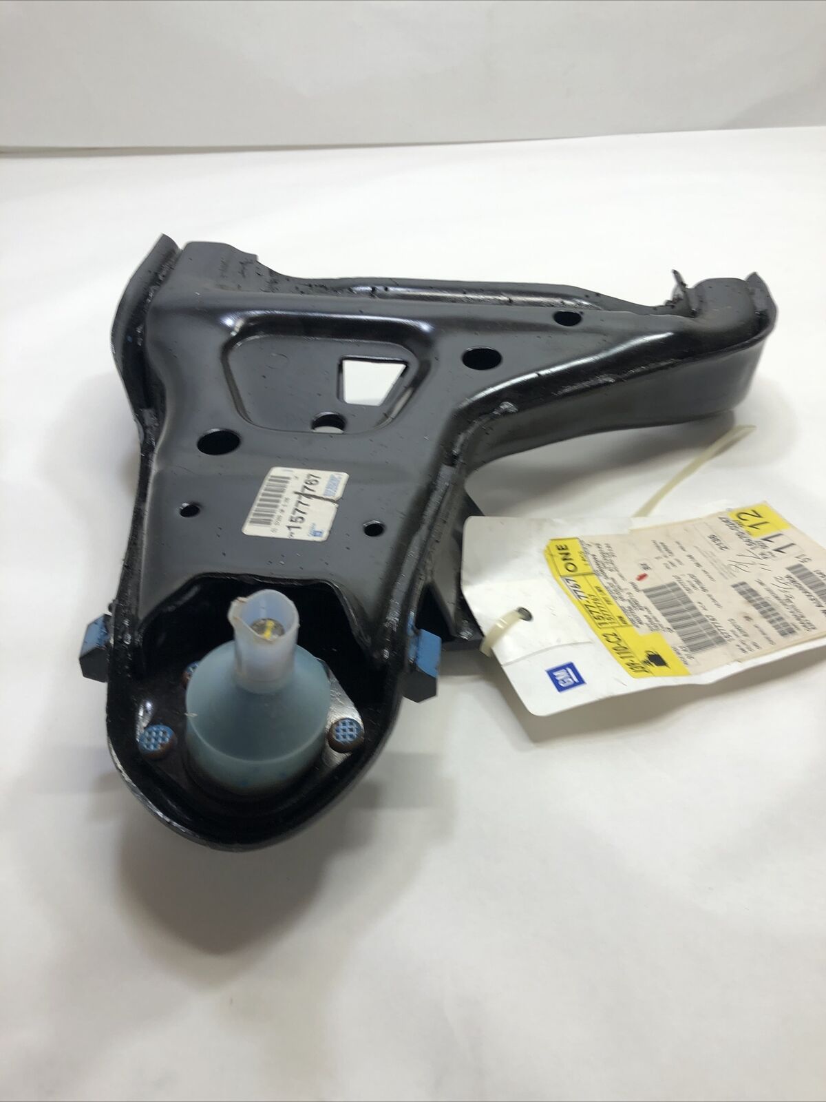 New OEM Genuine GM Lower Control Arm 1991-2000 15777767