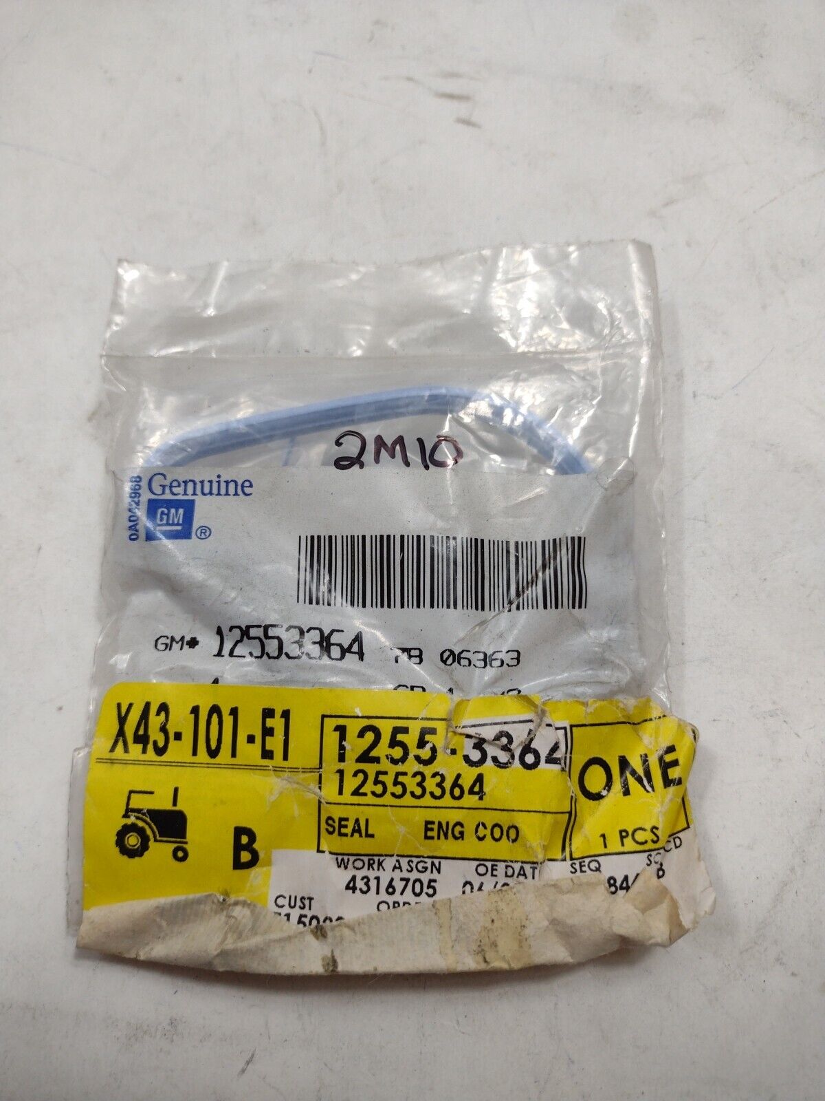 Genuine OEM GM Oldsmobile Aurora Coolant Thermostat Housing Seal 99-02 12553364