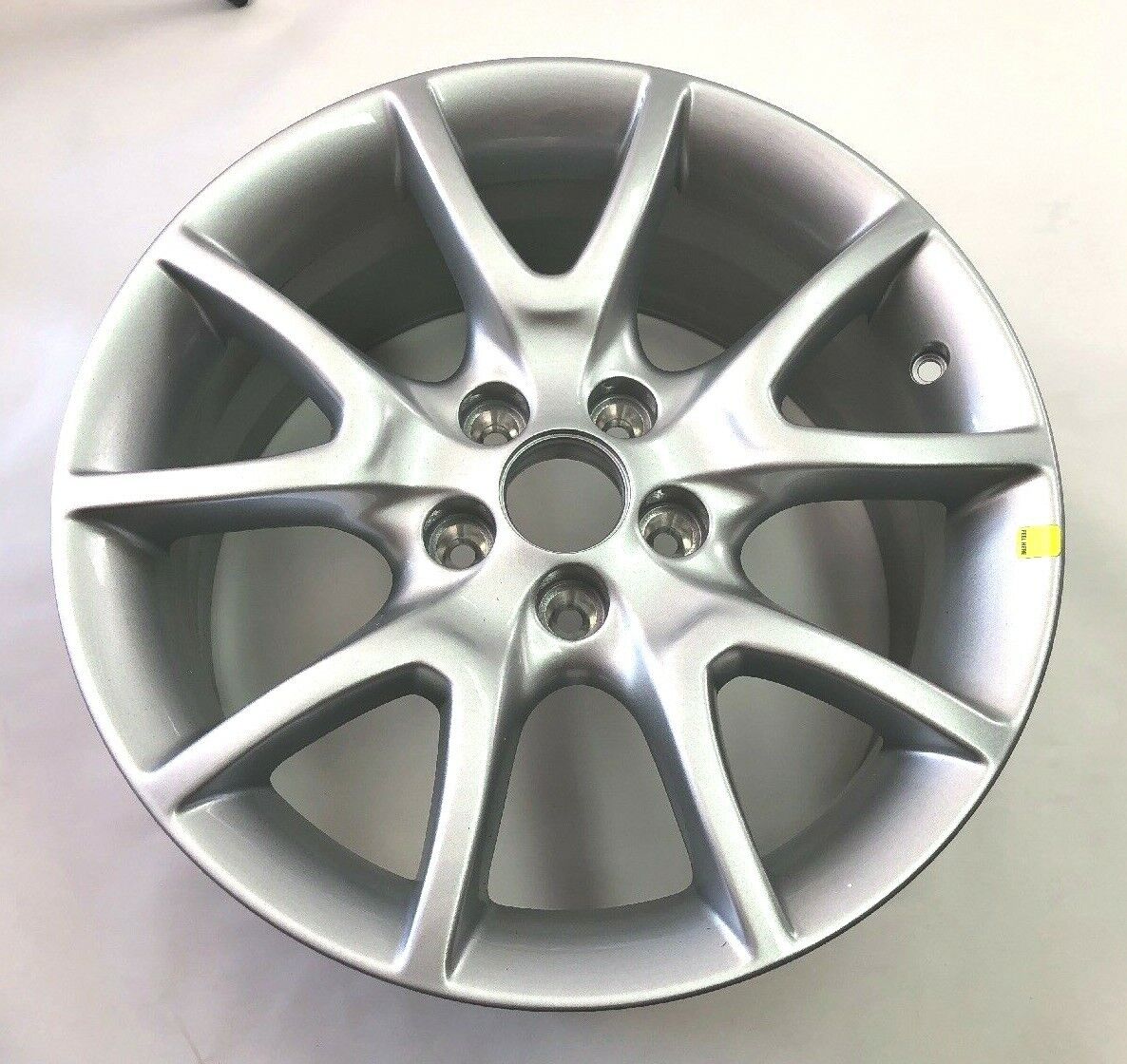 New OEM Jeep Liberty Wheel Rim Aluminum 18" x 7.0  Genuine MOPAR 1UA67DX8AA
