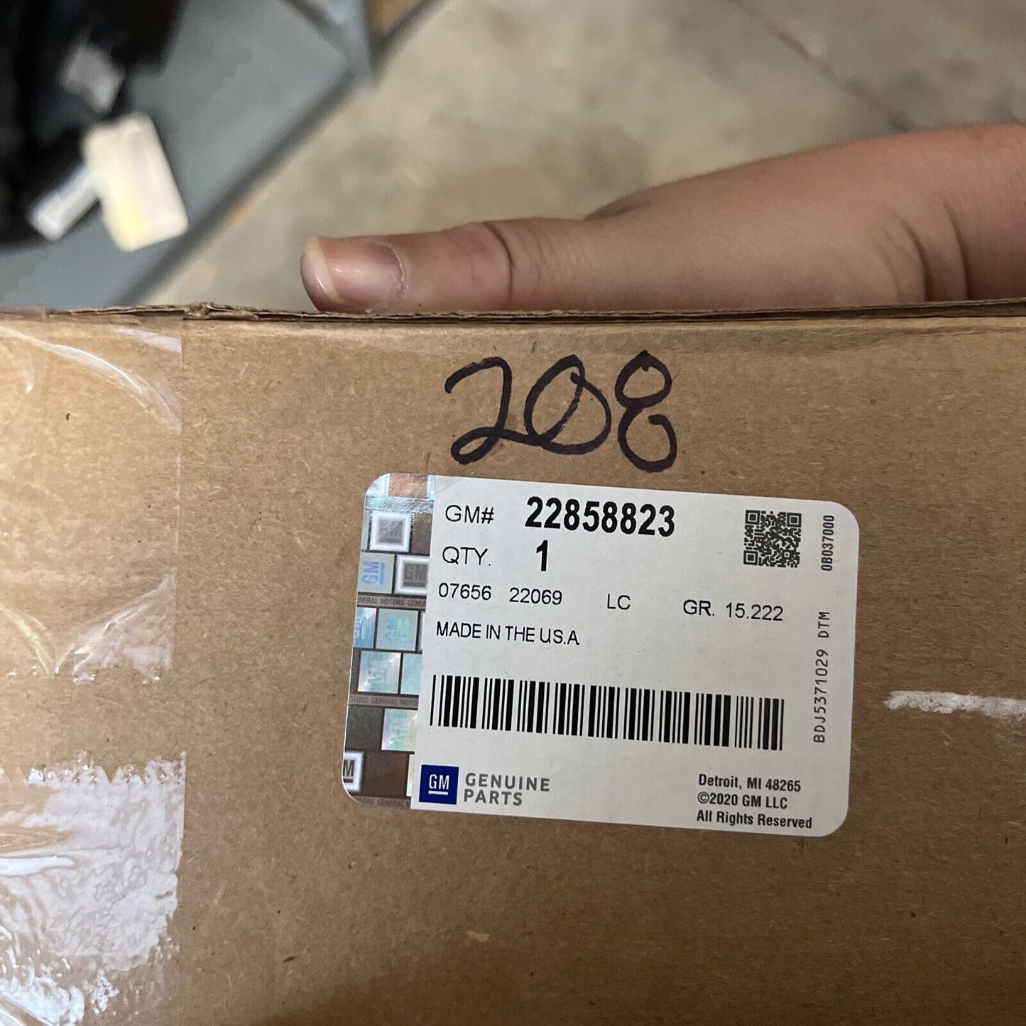 Genuine OEM GM Escalade All Weather Floor Mat Second Row 2015-2020 22858823