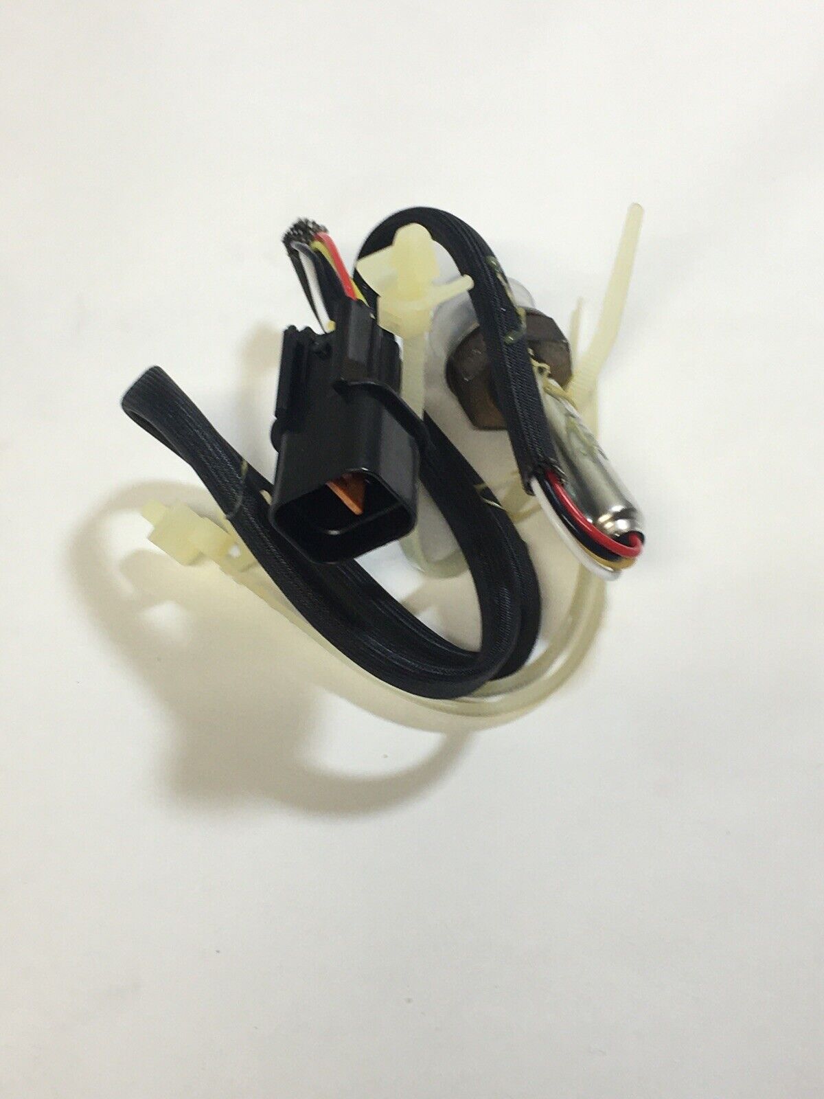 New OEM GM O2 Sensor Oxygen Sensor  ACDelco Professional  213-3122 19107466