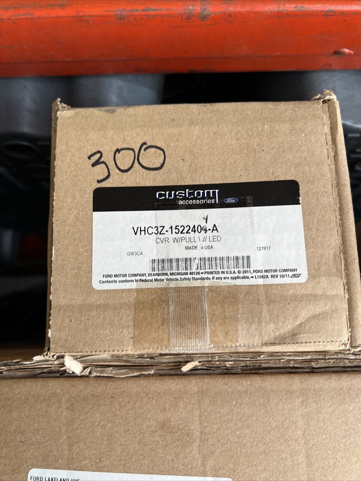 New OEM Ford F250 Chrome Tailgate Trim Latch Manual W/Led 2017 VHC3Z-1522404-A