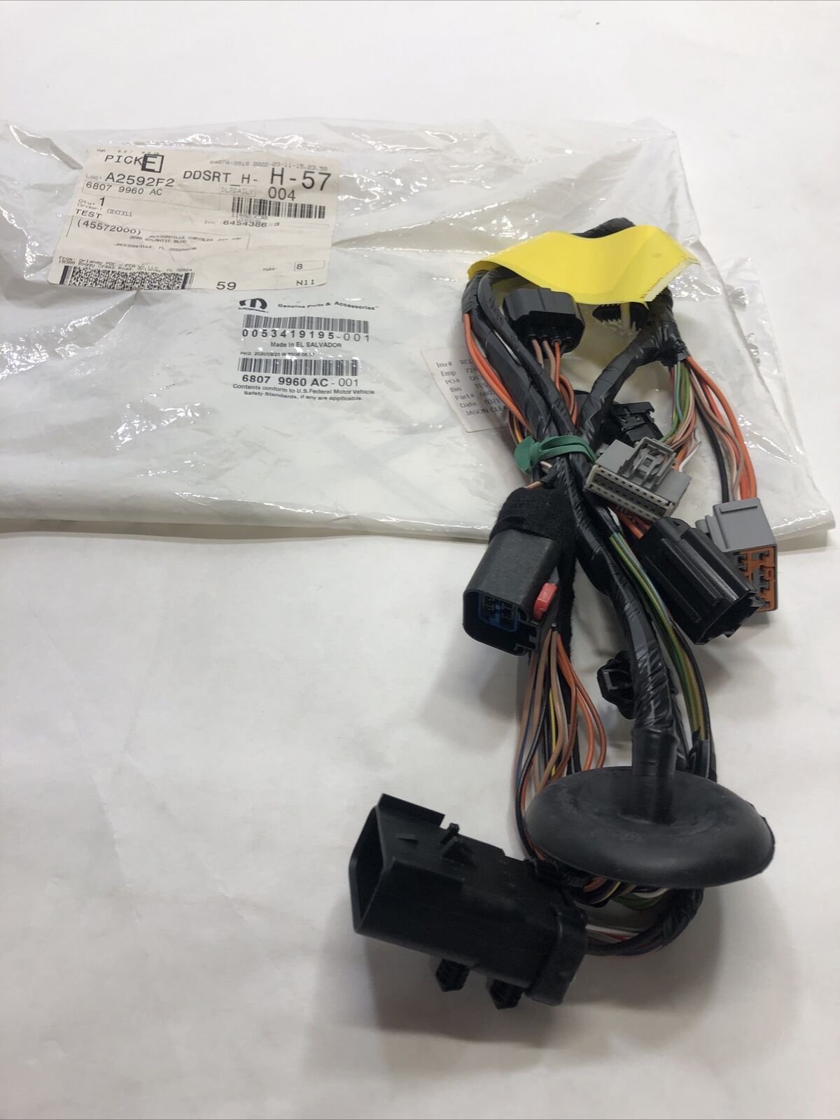 New OEM Genuine Mopar Sliding Door Right Wiring 68079960AC
