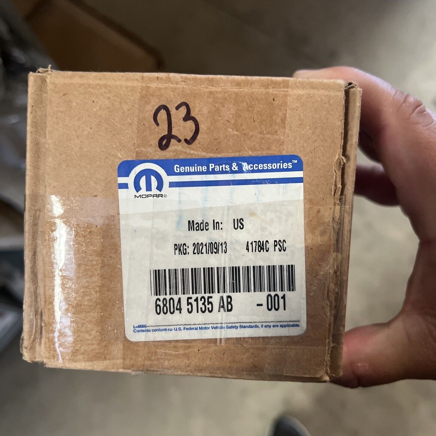 New OEM Genuine Mopar 2500Left Driver Side Window Regulator Motor 68045135AB