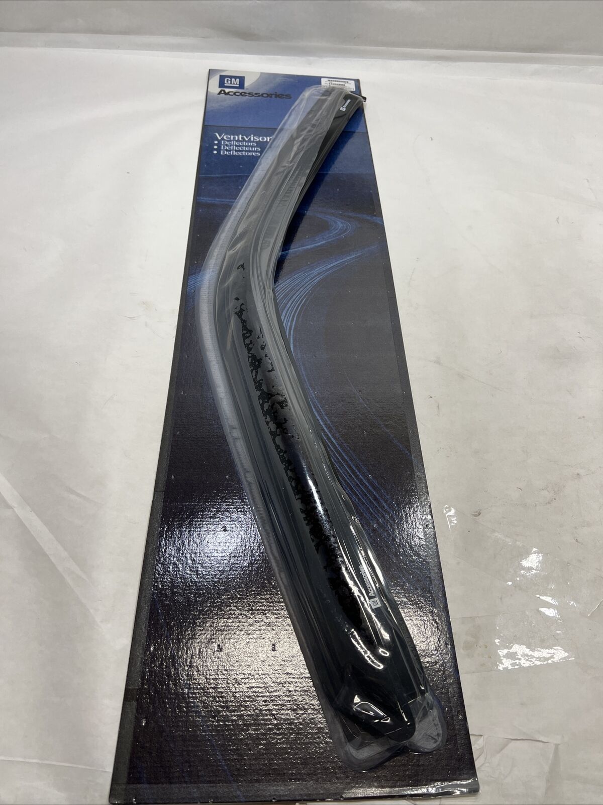 New OEM GM Chevy Tracker Front Window Air Deflectors 1999-2004 12495888