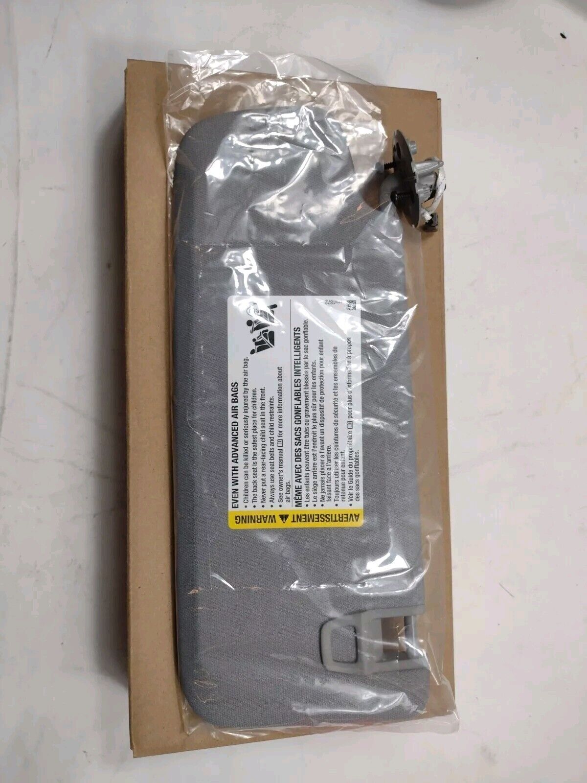 Genuine OEM GM GMC Terrain Light Ash Gray Sunshade 2018-2024 84836048