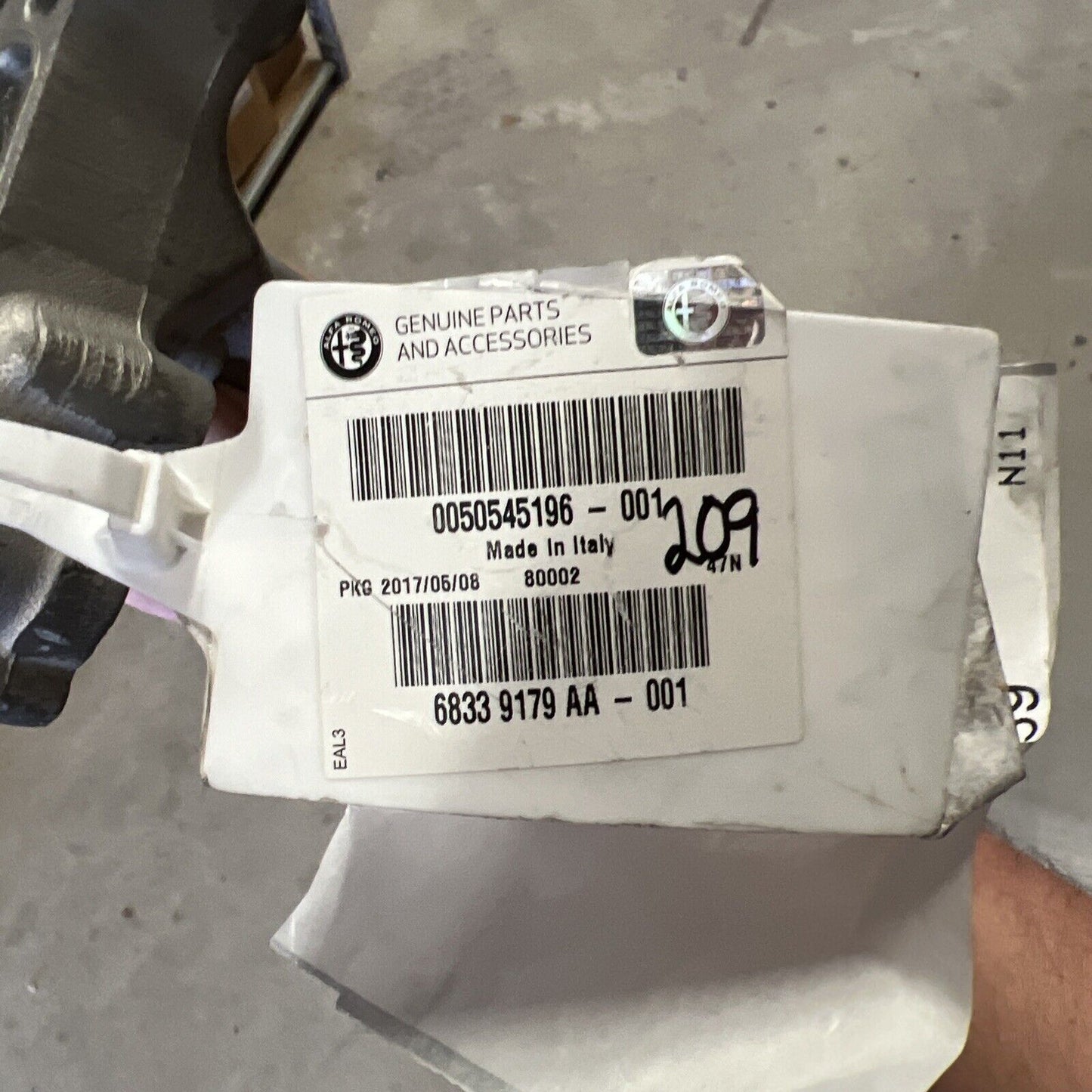 New OEM Alfa Romeo Steering Knuckle Right Passenger Side 2017-23 68339179AA