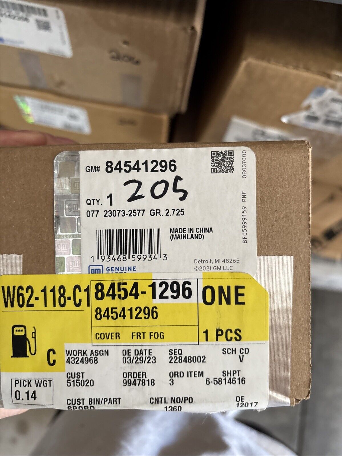 Genuine OEM GM Chevrolet Traverse Insert 2022-2024 84541296