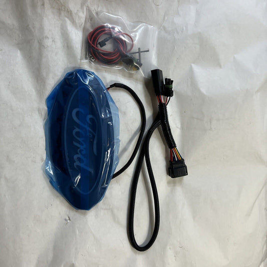 NEW OEM Ford Lighted Grille Emblem w/ Halogen Headlamps w/o Camera VML3Z8A224A