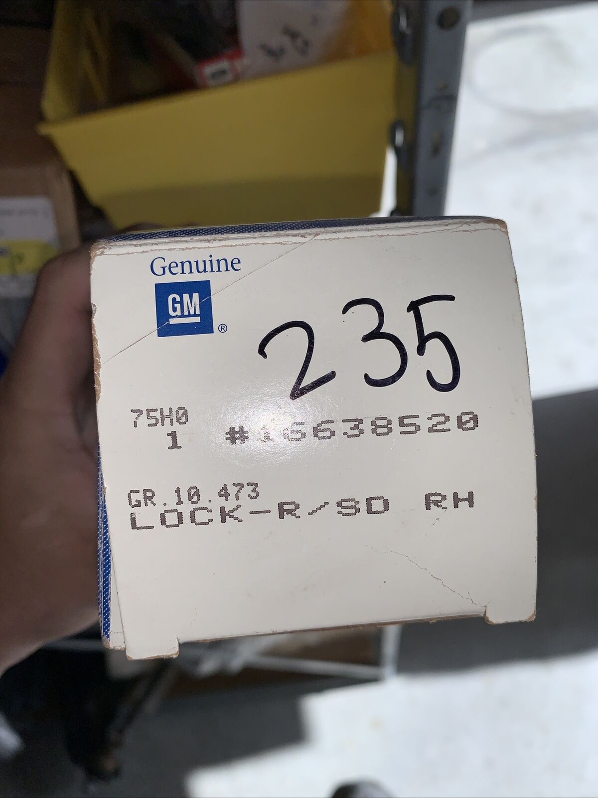 New OEM GM Venture Montana Transport Van Right Sliding Door Latch 16638520