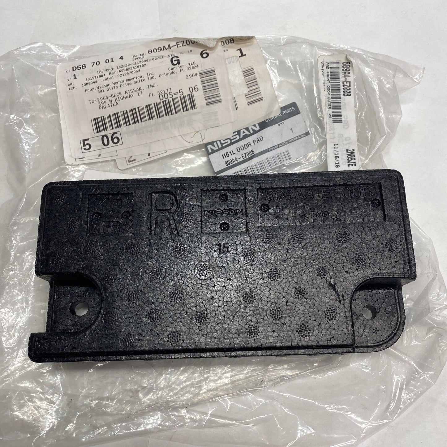 New OEM Nissan Titan Upper Pad Right 2016-19 809A4-EZ00B