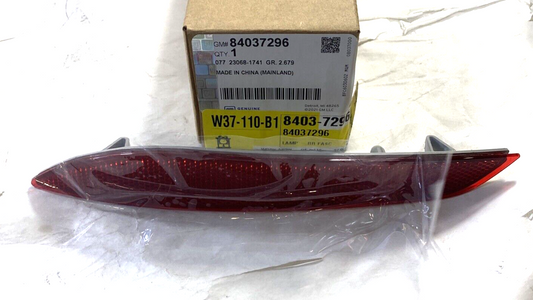 Genuine OEM GM Cruze Rear Left Driver Side Bumper Reflector 2016-2019 84037296