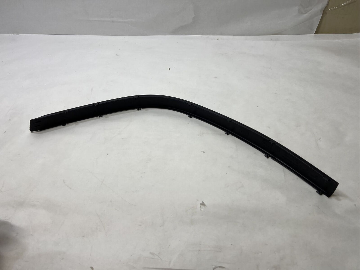 New OEM BMW Right Front Rocker Panel Molding 51118159352