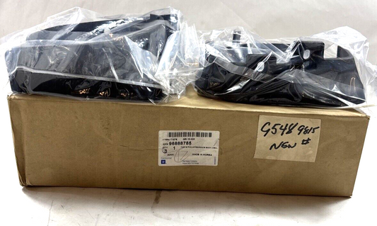 Genuine OEM GM Chevrolet Cruze Molded Splash Guards Mud 2011-2016 95489815