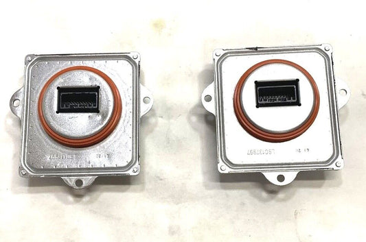 New OEM GM Headlight Module 2 Pack 84551653
