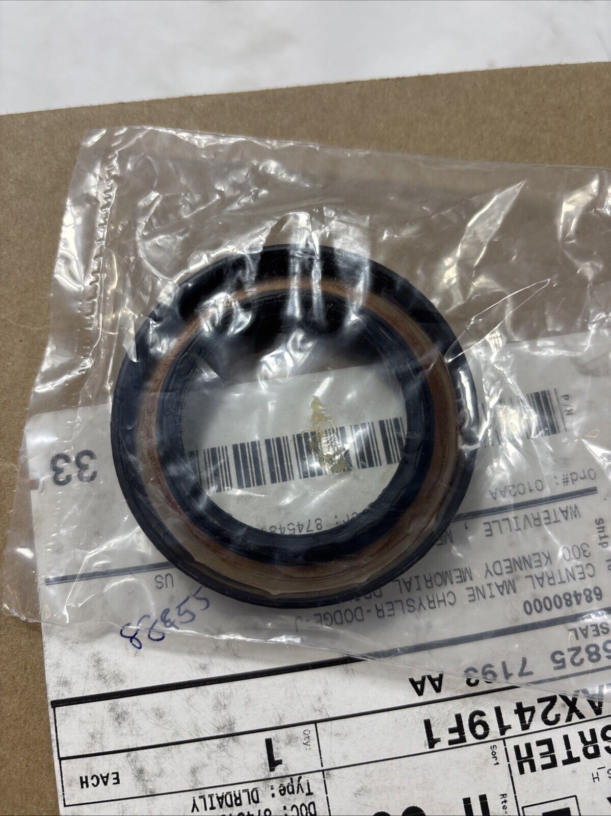 Genuine OEM Mopar Jeep Compass Differential Seal 2015-2020 68257193AA