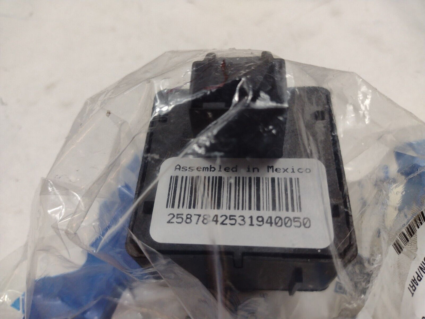 Genuine OEM GM Chevy Tahoe Transfer Case Switch 2008-2014 25878425