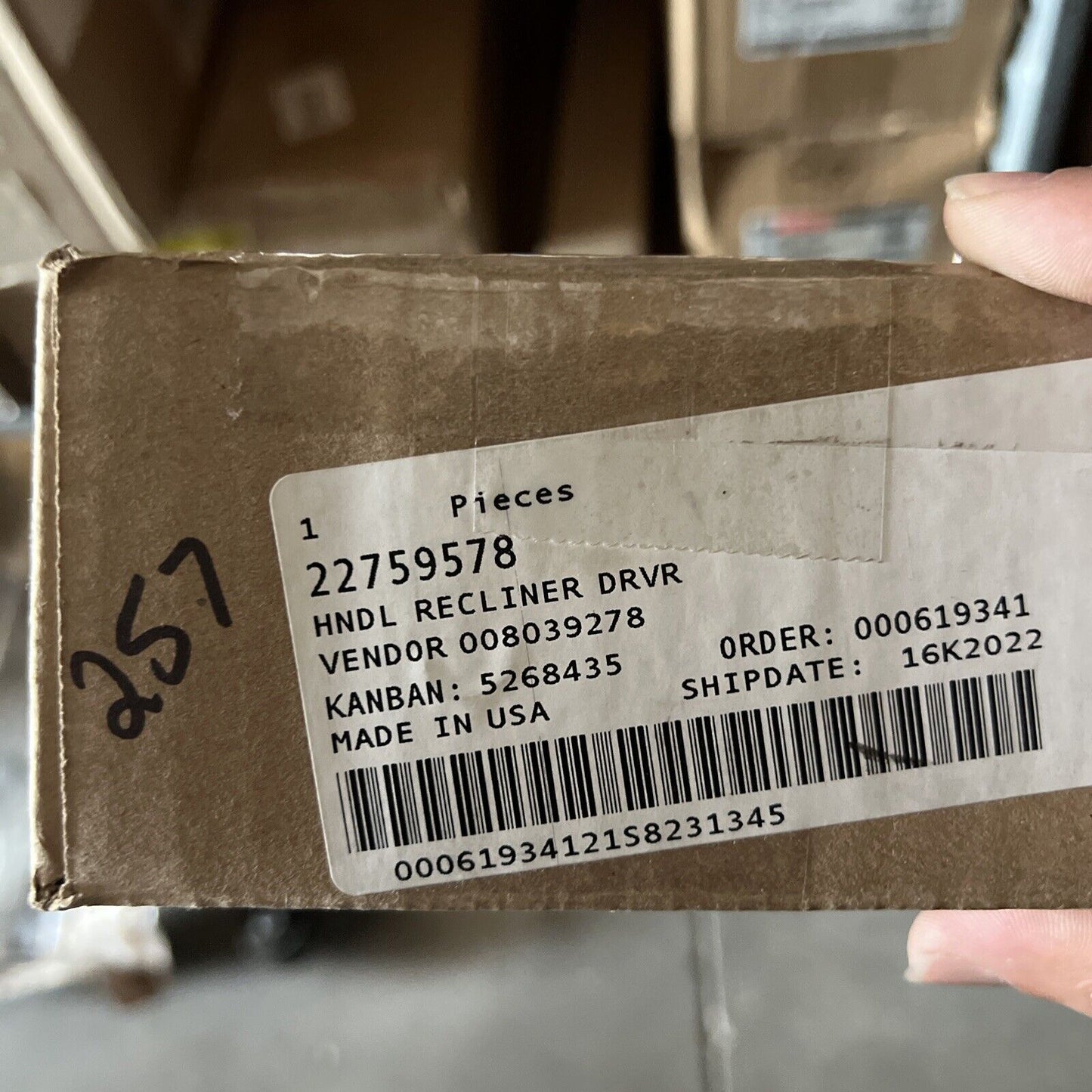 Genuine OEM GM Ebony Driver Seat Recliner Handle 22759578