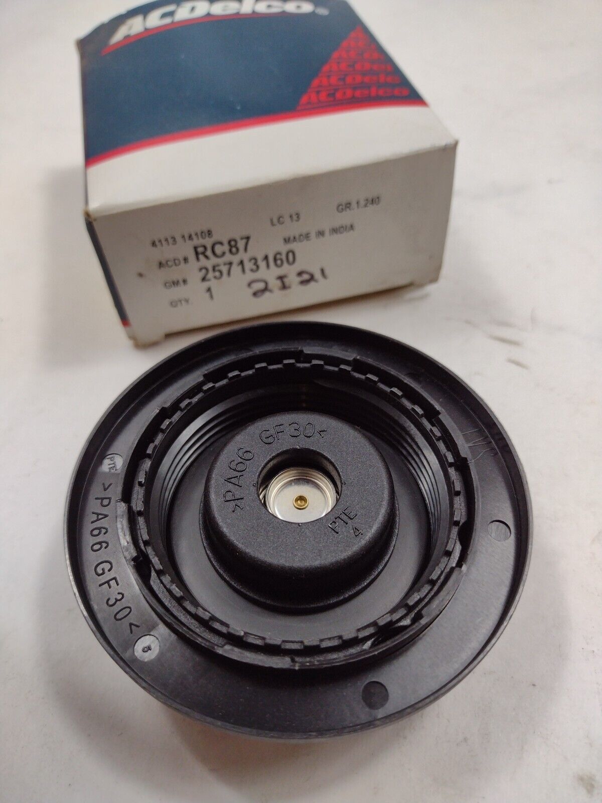 Genuine OEM GM Chevy Corvette Radiator Cap 1992-2004 25713160