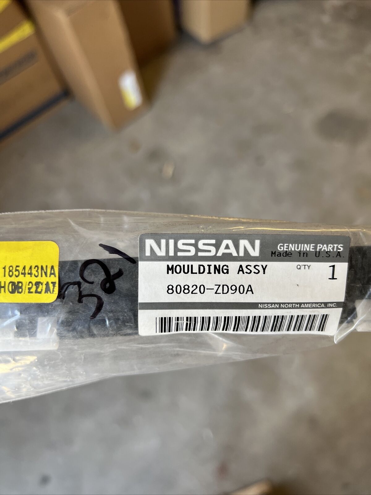 New Genuine Nissan Moulding Assy Front Door Outside, Rh 80820ZD90A