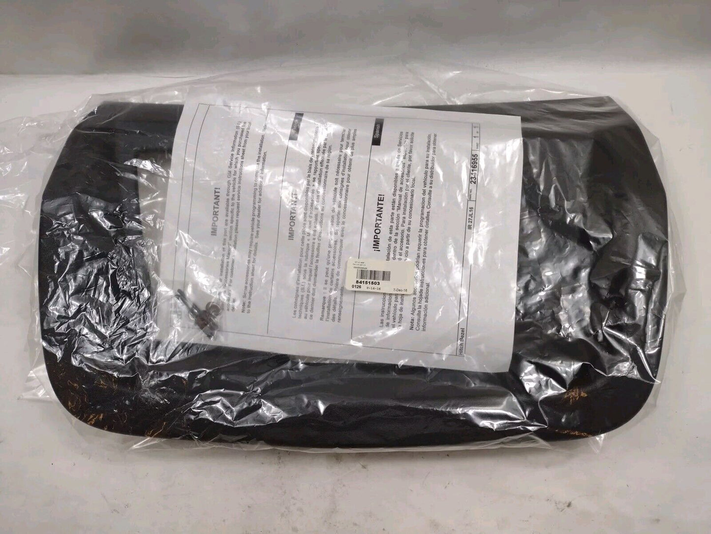 Genuine OEM GM Chevy Equinox Trailer Hitch Trim Bezel 2018-2021 84151503