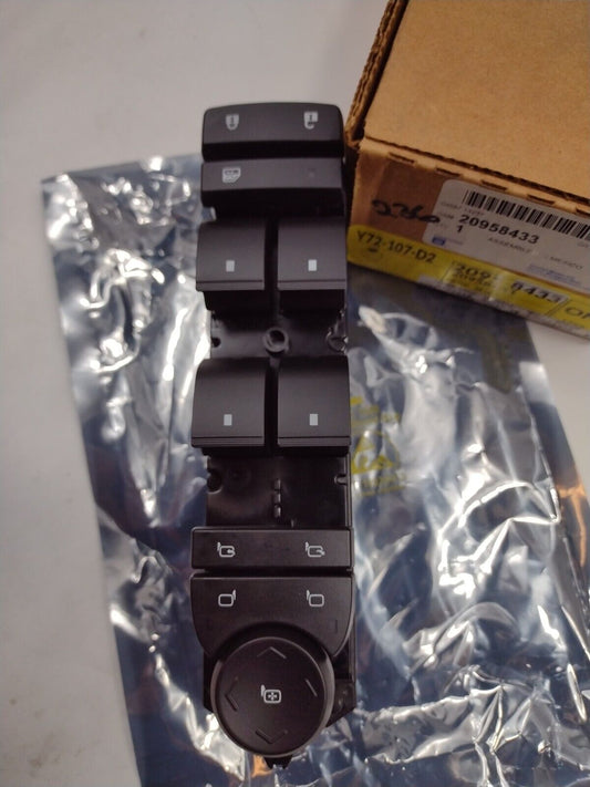 Genuine OEM GM Driver Side Door Lock and Window Switch 20958433