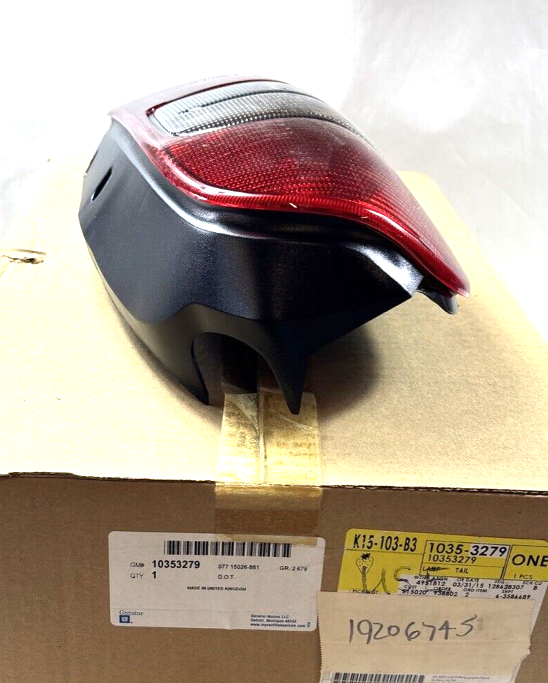 Genuine OEM GM Chevy Venture Tail Light 1997-2005 19206745