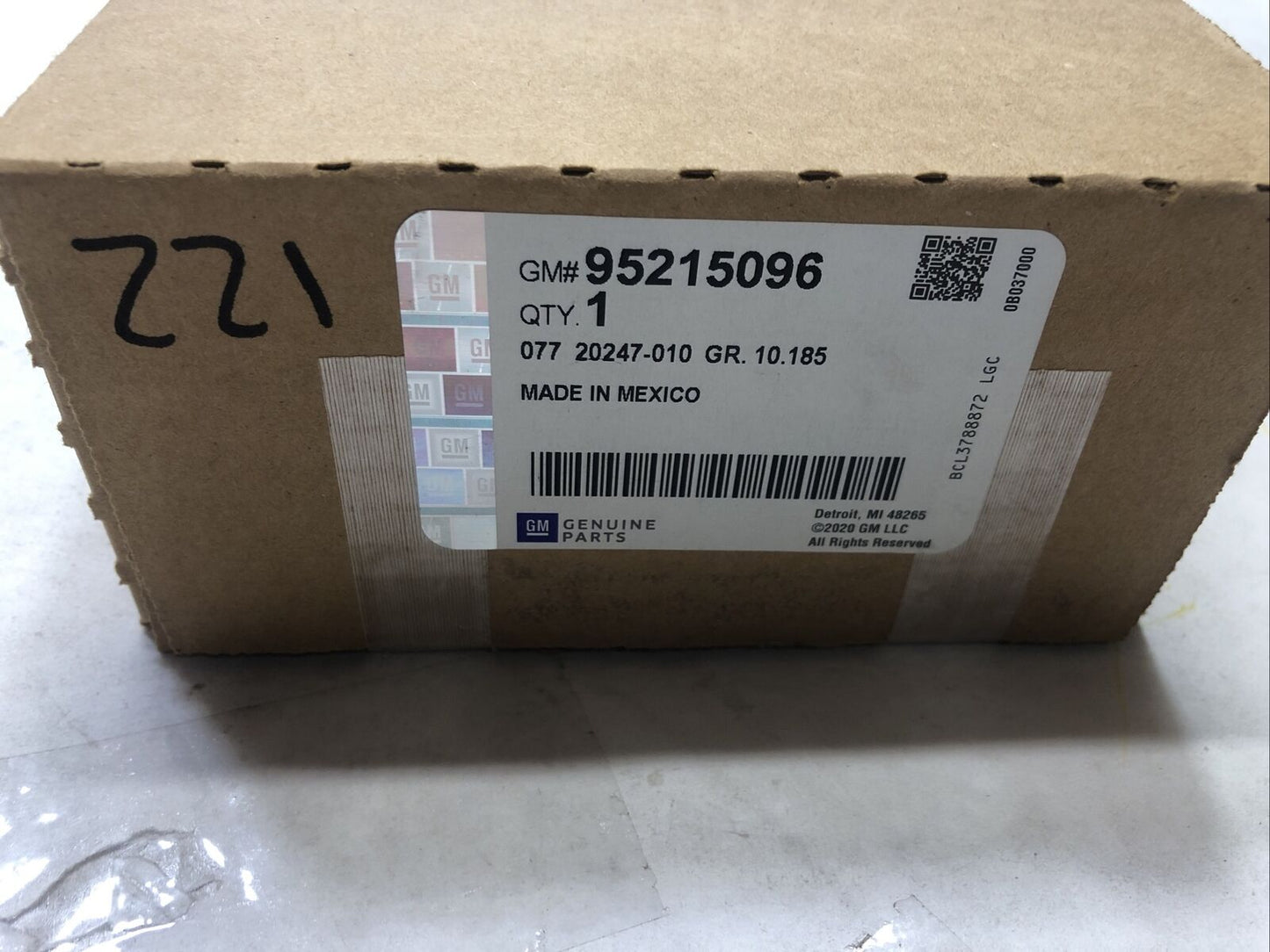 New OEM Genuine GM Chevrolet 2011-2016 Left Driver Side Door Mirror 95215096