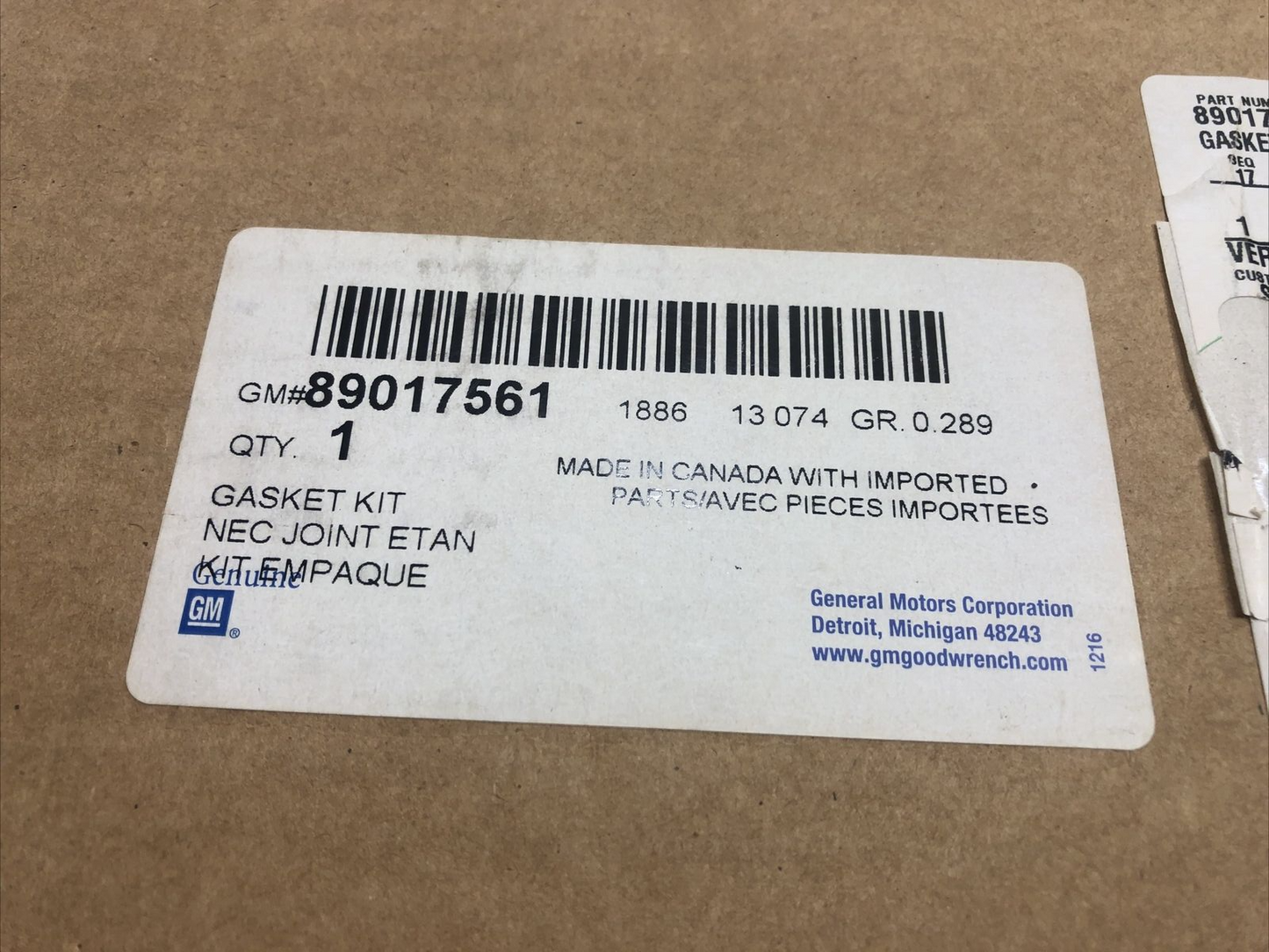 New OEM Genuine GM 2004-09 Engine Cylinder Head Gasket Kit & Seals 89017561