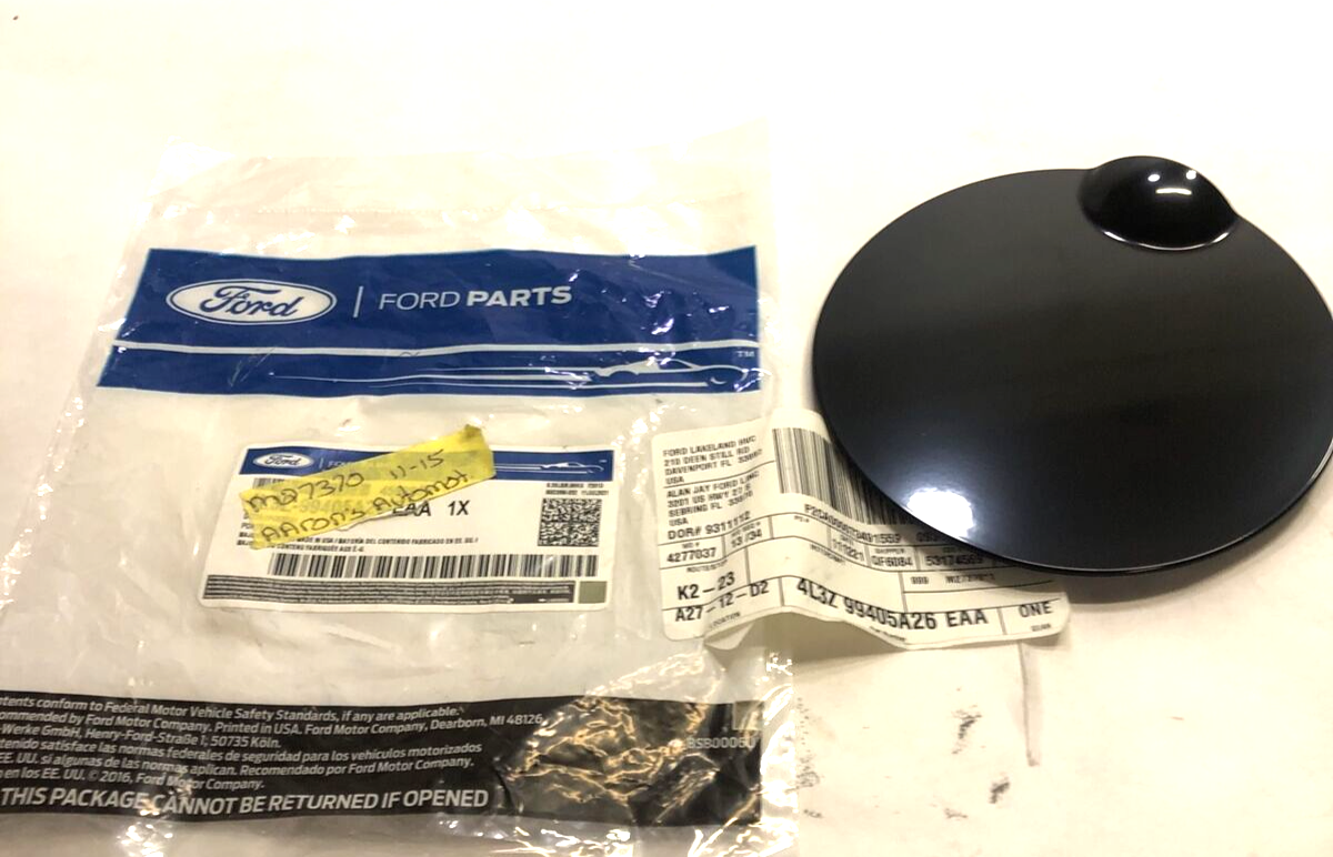 New OEM Genuine Ford Lincoln 2004-2008 Fuel Door 4L3Z-99405A26-EAA