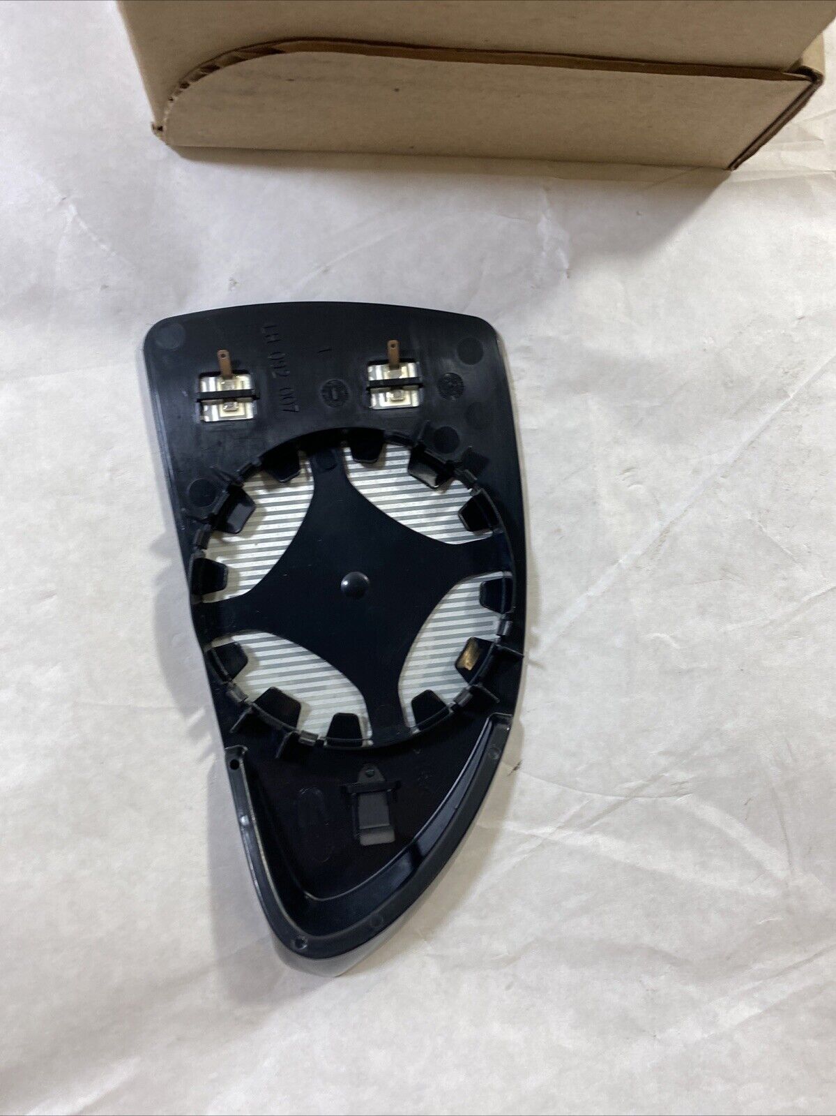 Genuine OEM GM Chevrolet Impala Left Side View Mirror Glass w/Plate 89046149