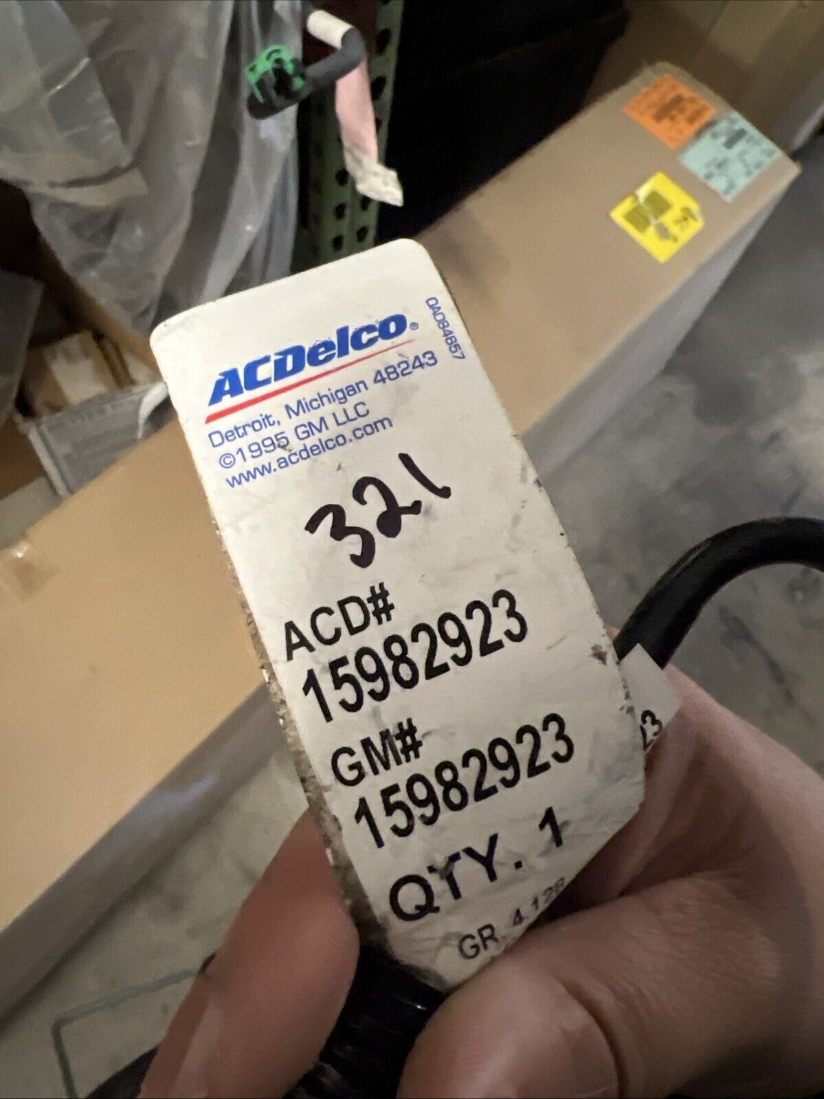 Genuine OEM GM Chevrolet C1500 Fluid Auxiliary Outlet Line 1993-1995 15982923