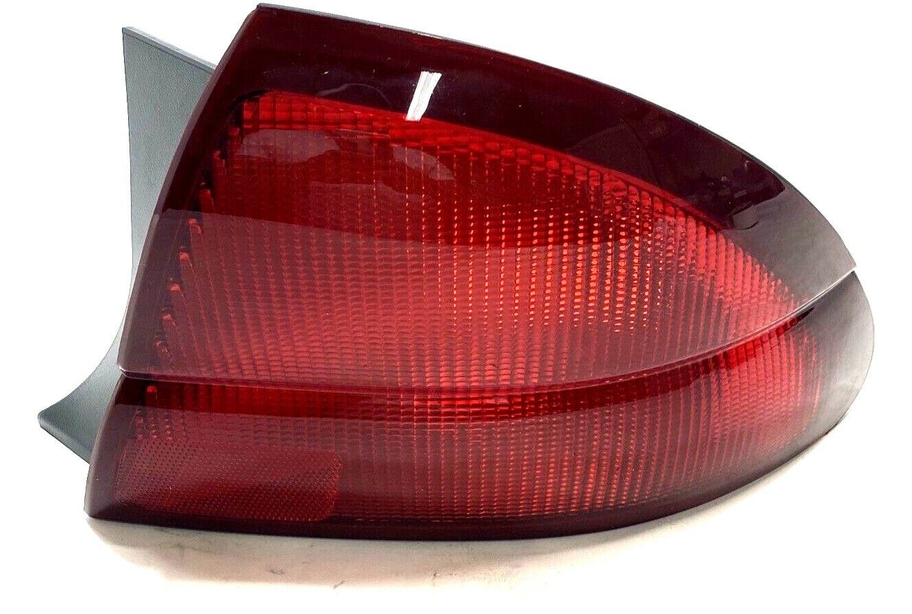 New OEM GM Chevy Monte Carlo Tail Light GENUINE Passenger Right 1995-96 5978584