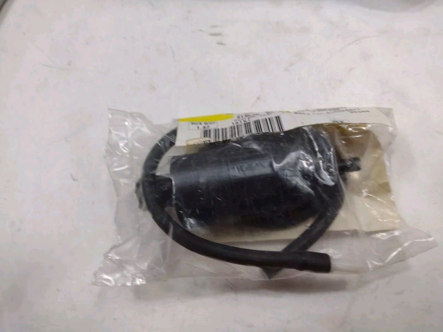 Genuine OEM GM Chevy Captiva Sport Windshield Washer Pump 2008-2015 19167136