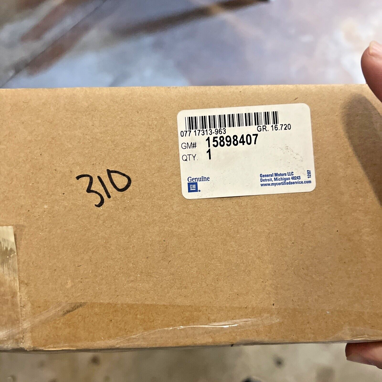 Genuine OEM GM Ebony 3rd Row Passenger Side Seat Back Latch Cover 07-14 15898407