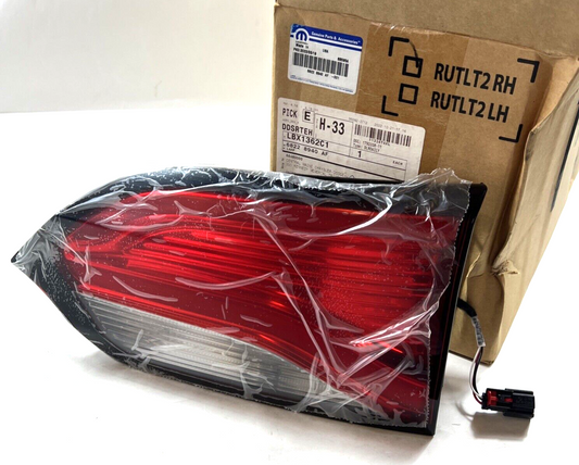 Genuine OEM Mopar Chrysler Pacifica Tail Lamp Right 2017-2020 68228940AF