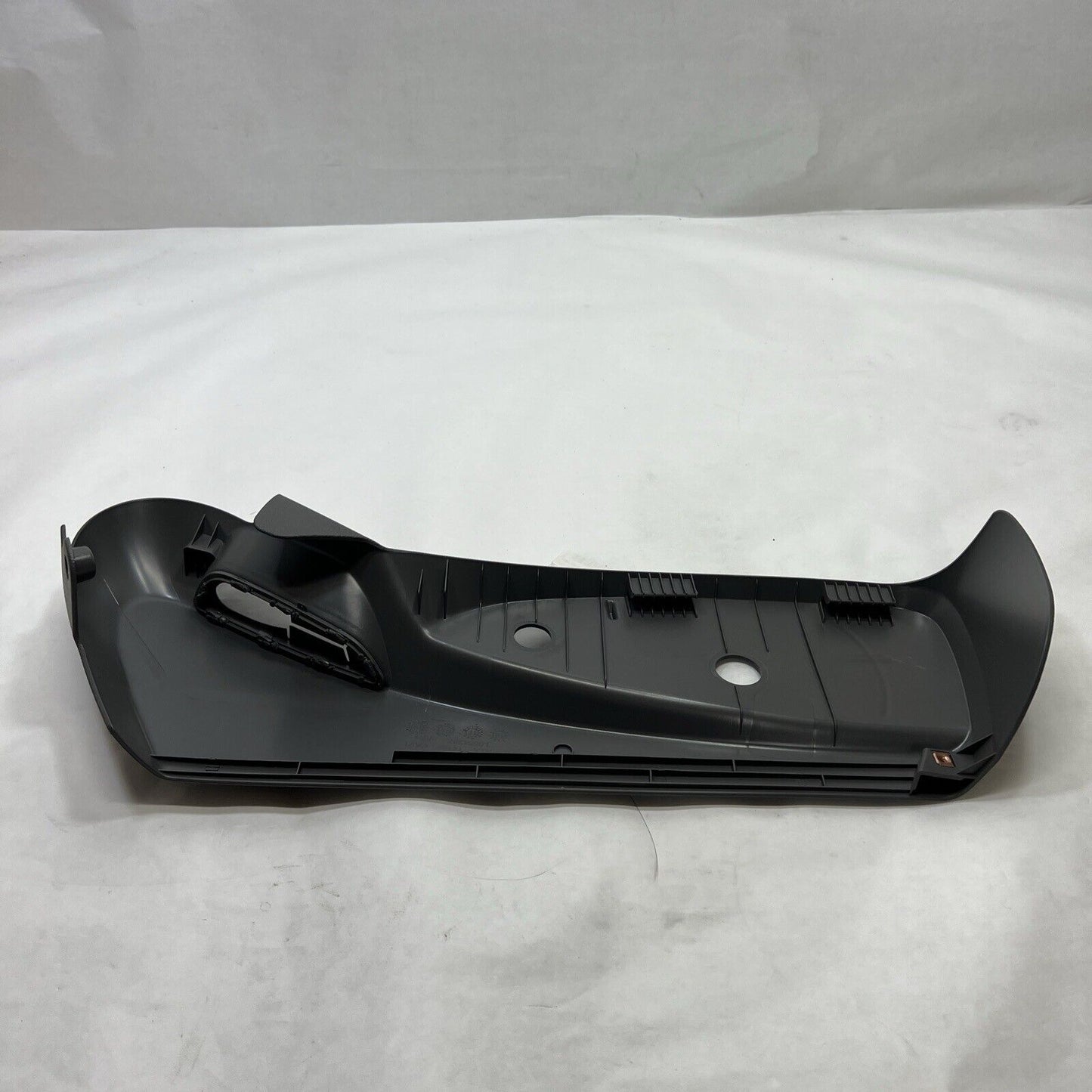 Genuine OEM GM Sierra 1500 Left Seat Switch Outer Finish Panel 18-19 84233193