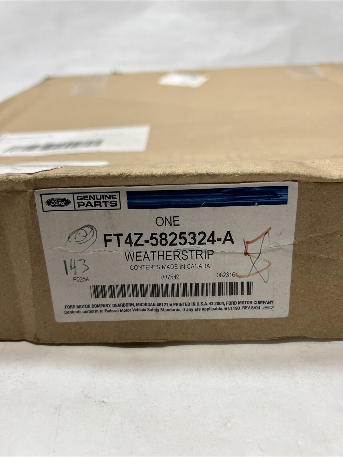 New OEM Genuine Ford Edge Right Passenger Side Door Weather strip FT4Z5825324A