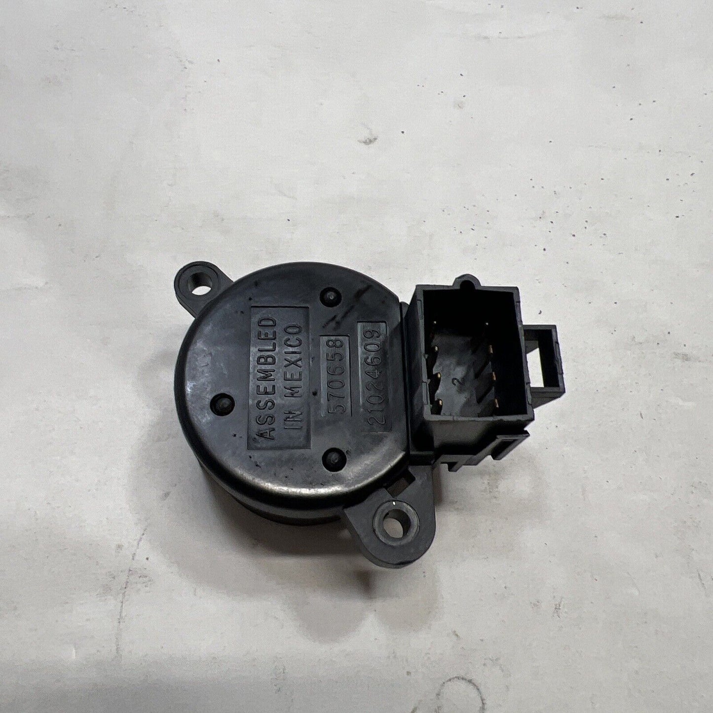 Genuine OEM GM ACDelco Torrent Ignition Switch 1991-2008 D1432F 21024609