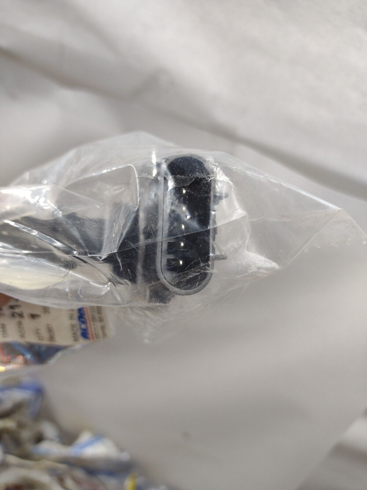 Genuine OEM GM Chevy Malibu Mass Air Flow Sensor 12579352 ACDelco 213-1585