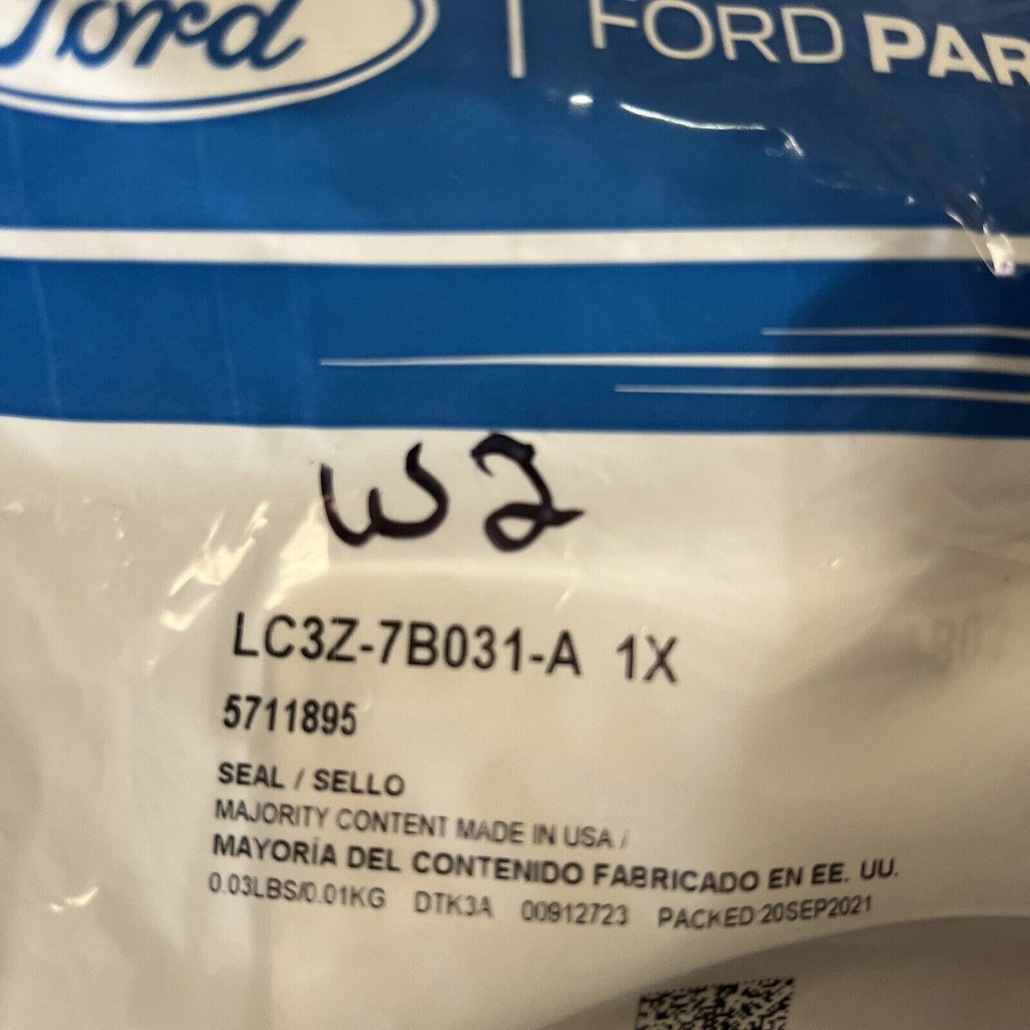 New OEM Ford Seal LC3Z7B031A