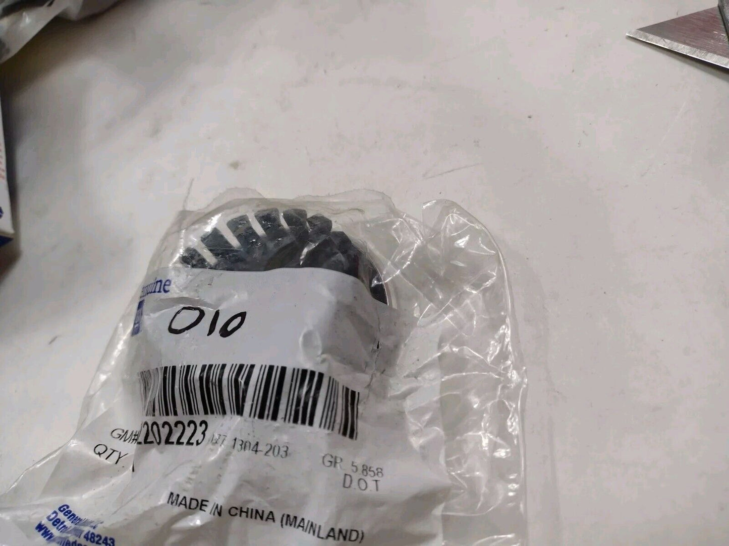 Gneuine OEM GM Chevy Camaro Wheel Cap 2010-2024 92202223