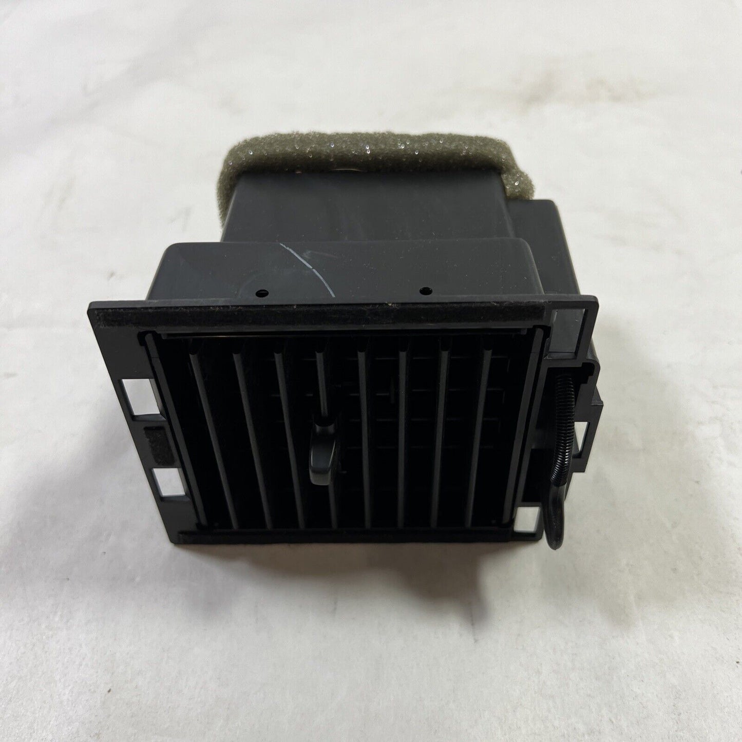 Genuine OEM Ford Town Car Louver Vent Air Assembly 1998-2002 F8VZ19893BA