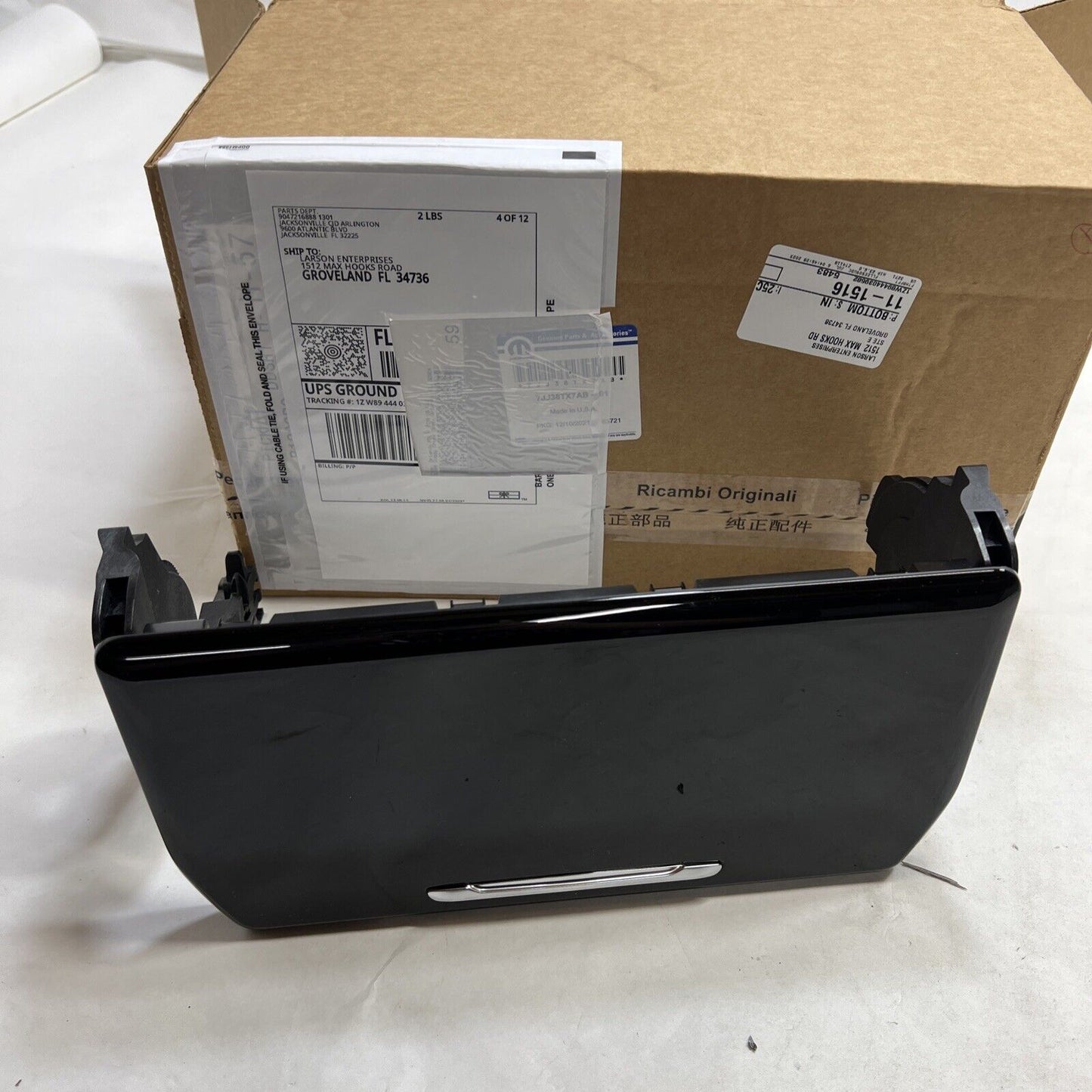 New OEM Genuine Mopar Grand Wagoneer 2022 Front Storage Bin Door 7jj38tx7ab