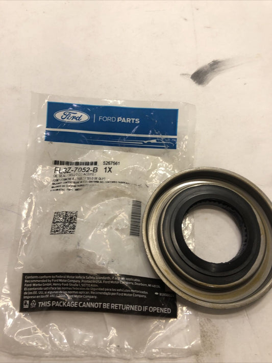 New OEM Genuine Ford Lincoln 2015-2020 Extension Housing Seal FL3Z-7052-B