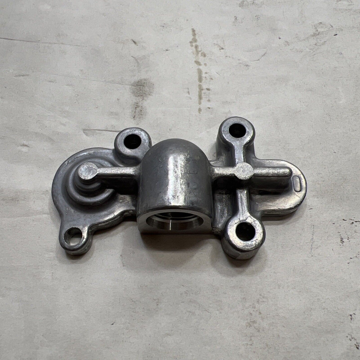 New OEM Genuine Ford Regulator Fuel Pressure Motorcraft CM5193