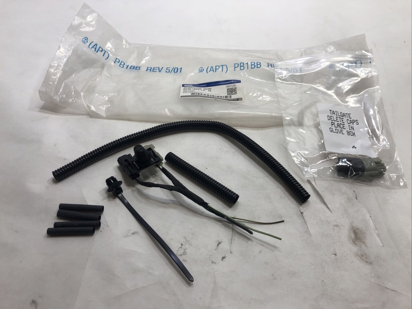 NEW GENUINE FORD WIRE ASY JUMPER  KC3Z14A411C