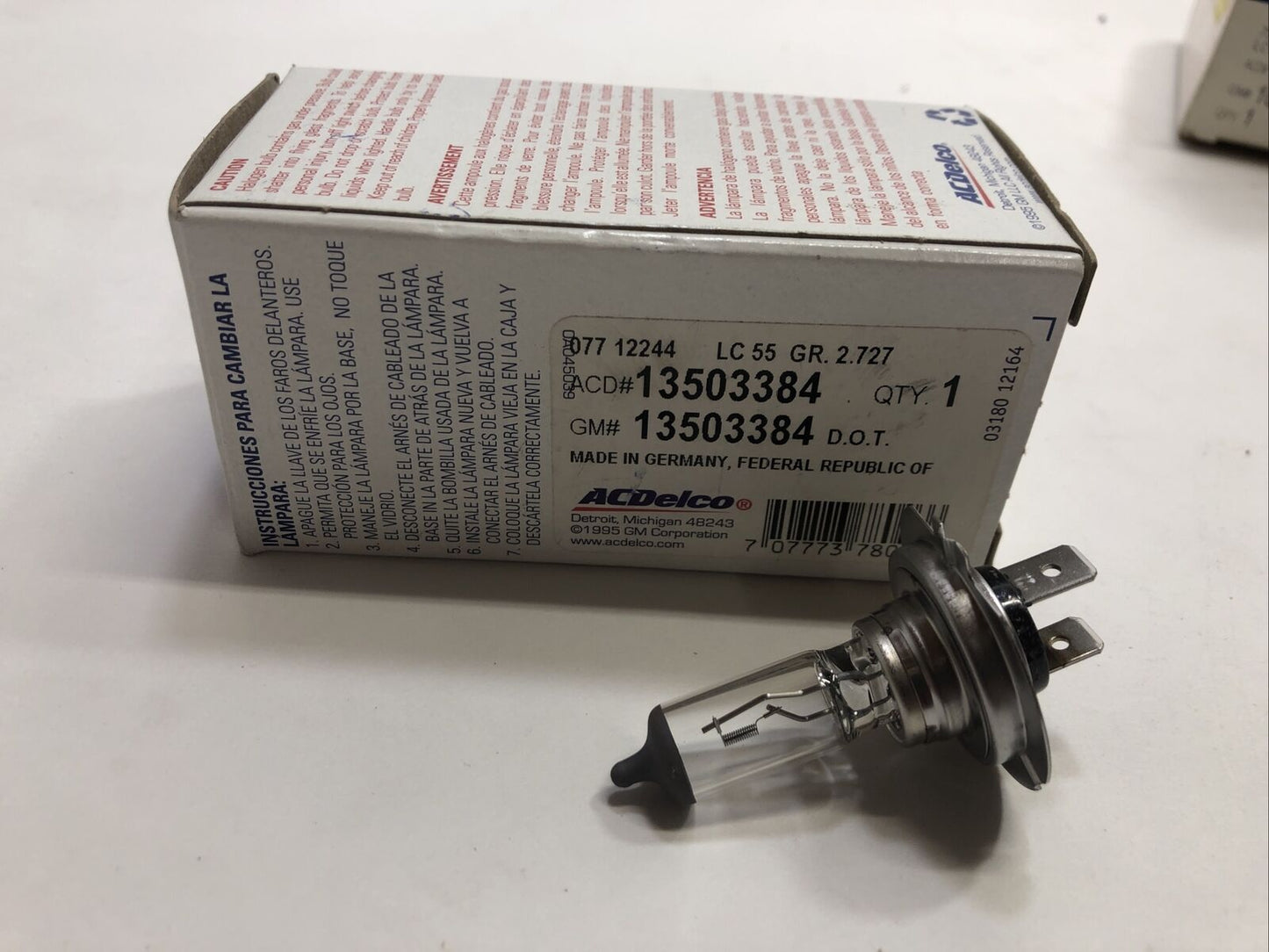 New OEM Genuine GM ACDelco Chevrolet GMC 2007-2017 Headlamp Bulb 13503384