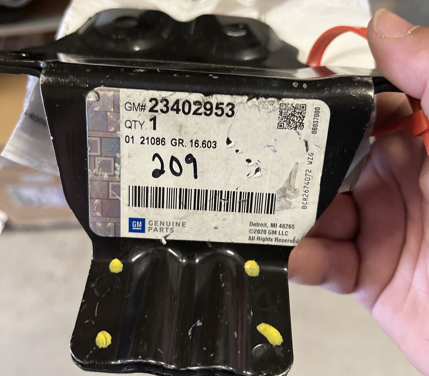 New OEM Genuine GM Passenger Side Rocker Front Inner Panel Extension 23402953