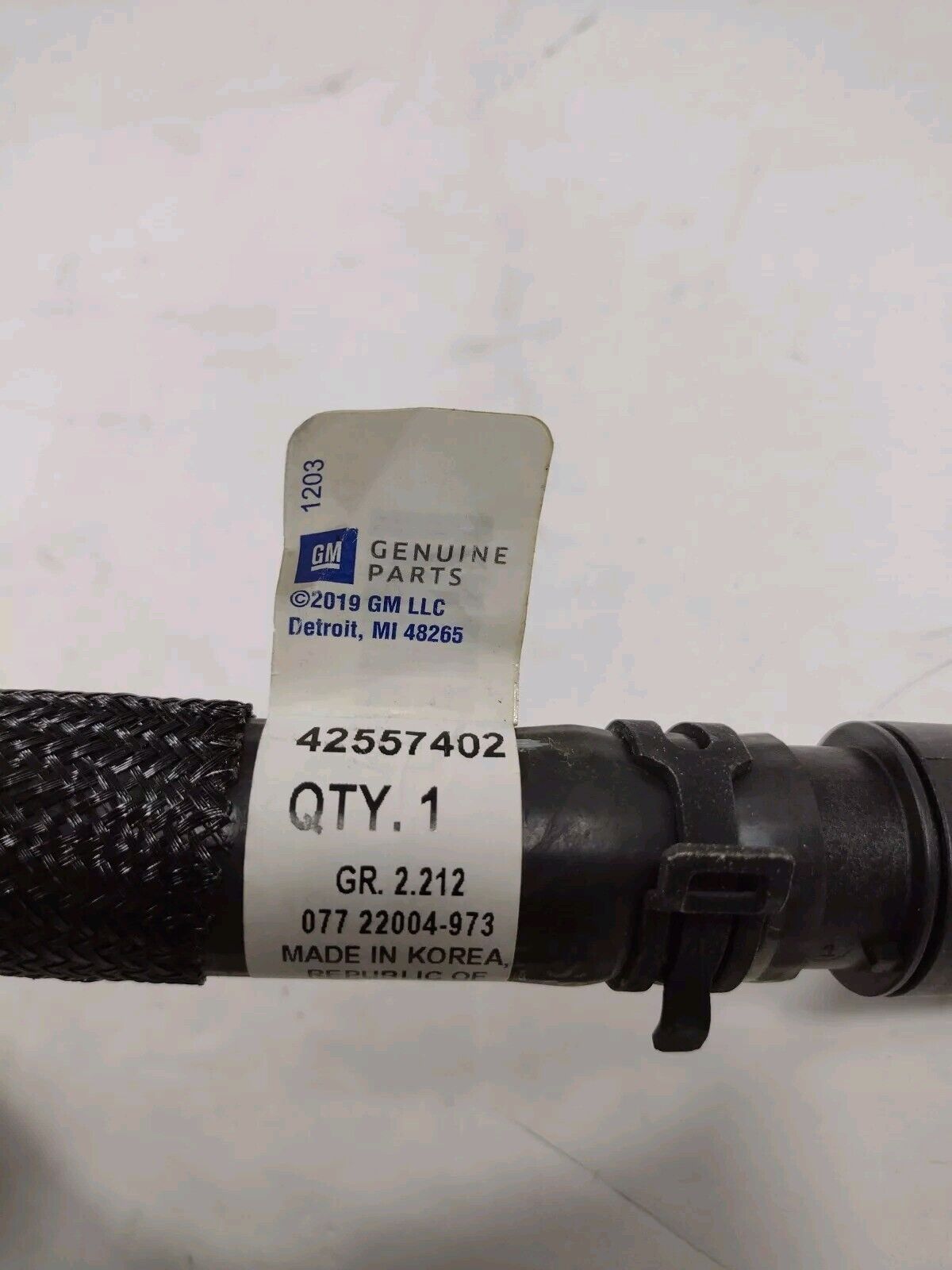 NEW OEM GM Drive Motor Battery Cooler Outlet Hose 42557402 Bolt EV 2017-2021